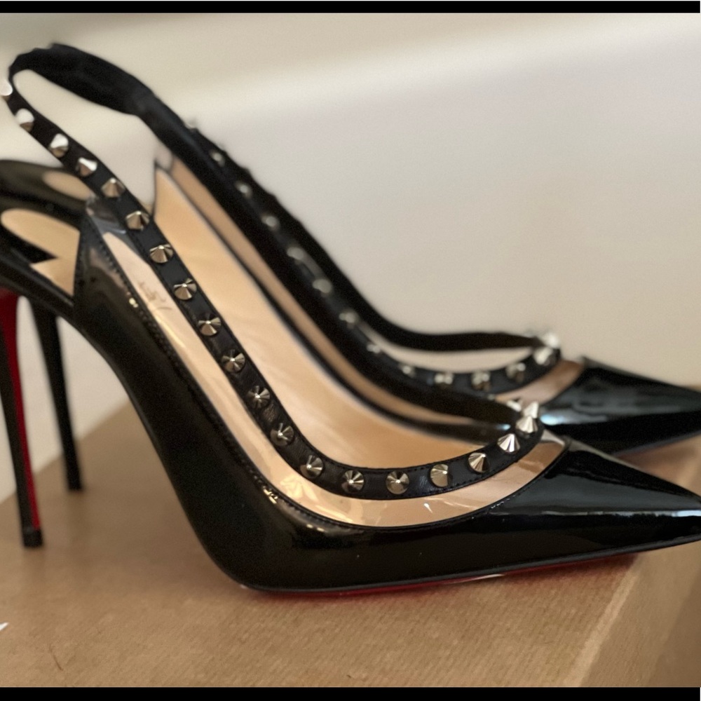 NWT Gorgeous CHRISTIAN LOUBOUTIN 100 BLACK PATENT SLINGBLACK PUMP.